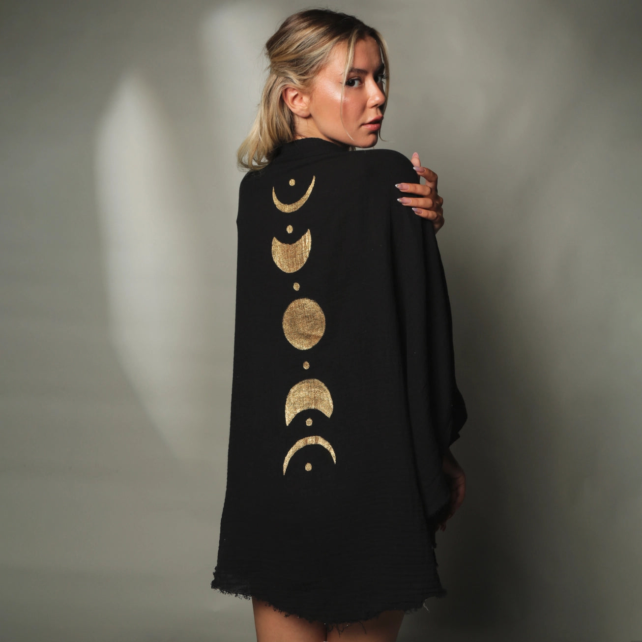 Kimono in mussola con fasi lunari dorate a 4 strati / Poncho